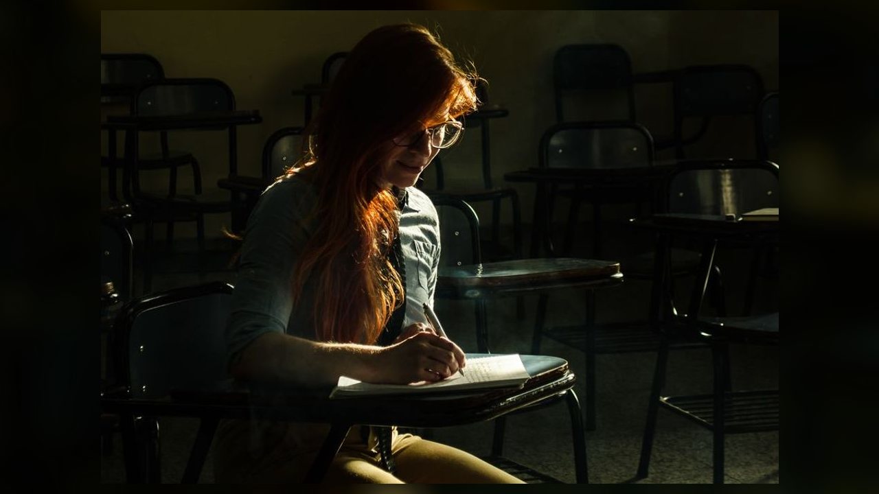 Projeto de lei quer criar política nacional contra evasão de mulheres no ensino superior