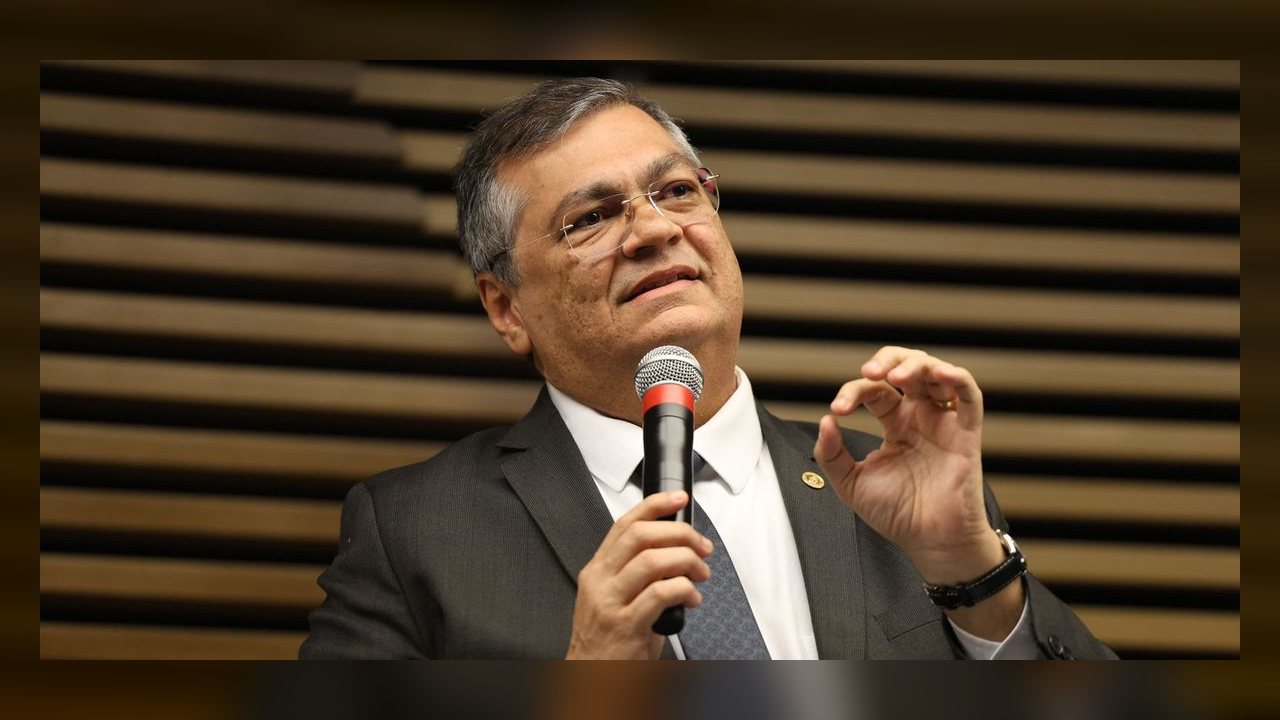 Dino determina revisão das regras da CVM em 90 dias e cita caso Banco Master