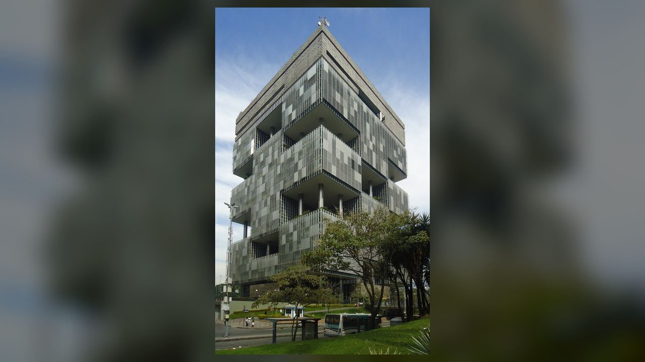 Petrobras cancela contratos com a Oceânica e provoca forte queda nos títulos de dívida da empresa