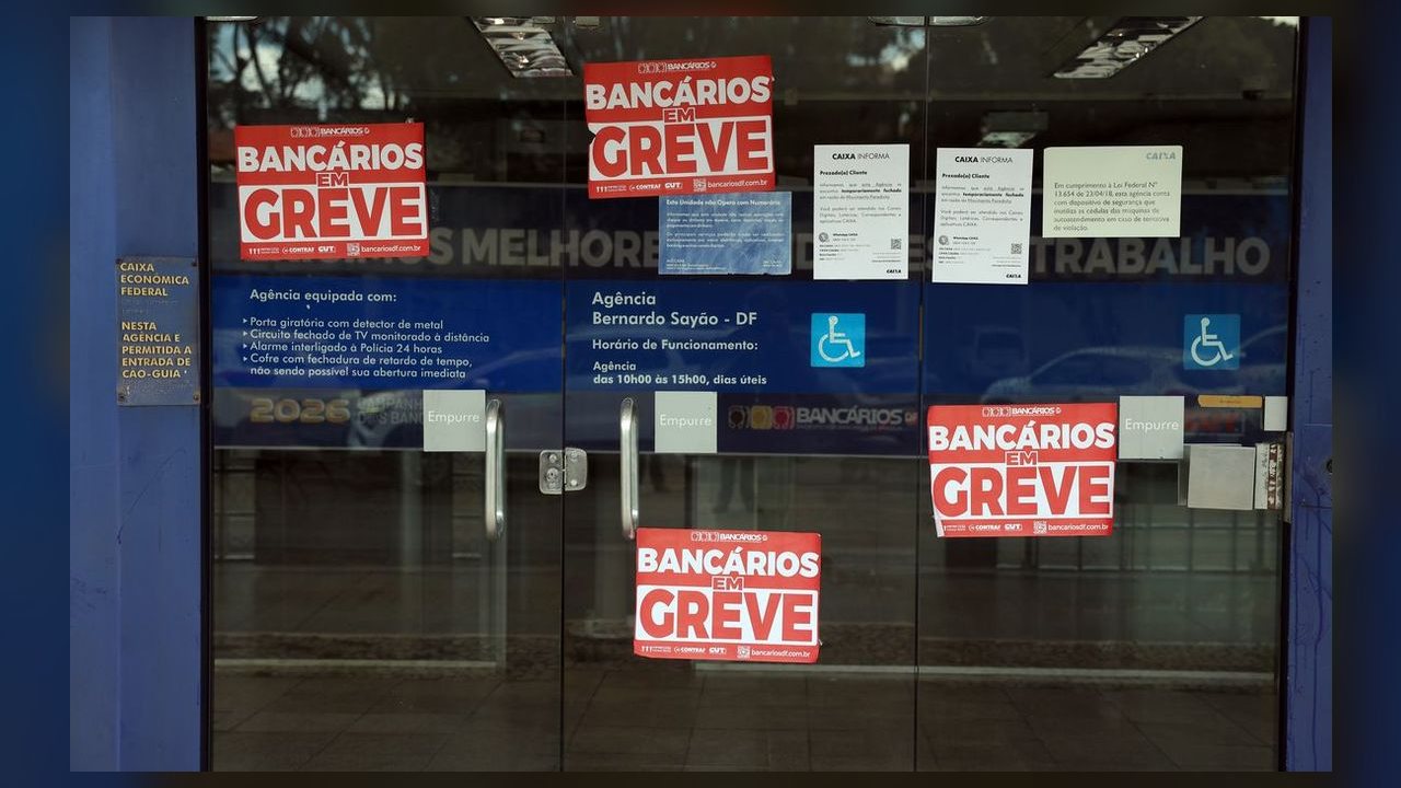 Bancários rejeitam proposta da Caixa e mantêm greve nacional