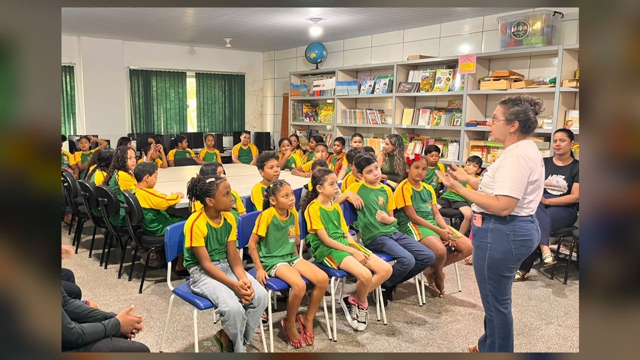 Projeto Lírios leva orientações sobre violência doméstica a alunos da rede municipal de Várzea Grande