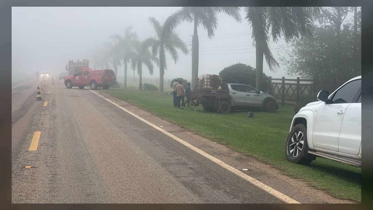 Motorista morre e outro fica ferido em batida frontal entre dois carros em Chapada dos Guimarães